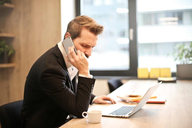 Prospection téléphonique vs physique